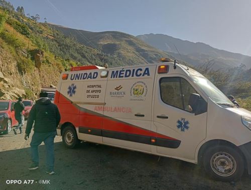 La Libertad Volcadura De Volquete Deja Un Herido Y Tr Nsito Bloqueado