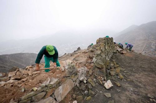 Se Requiere Usar Explosivos Para Terminar De Derribar Muro De La