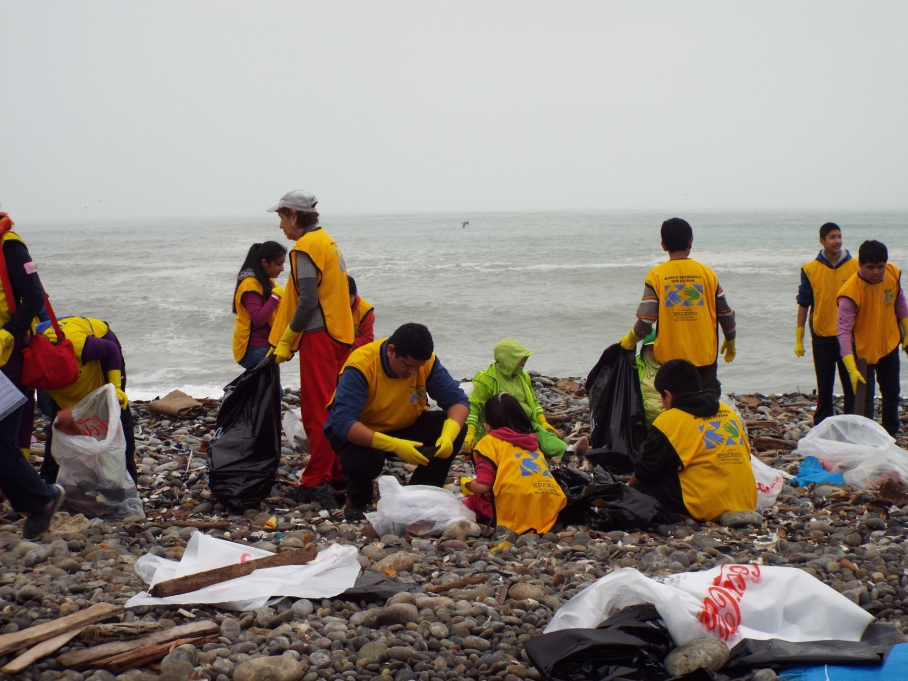 Descubrir Imagen Quien Debe Limpiar La Basura De Las Playas