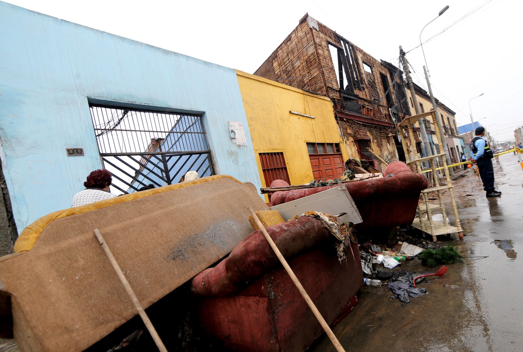 M S De Familias Damnificadas Deja Incendio En Casona Del Centro De