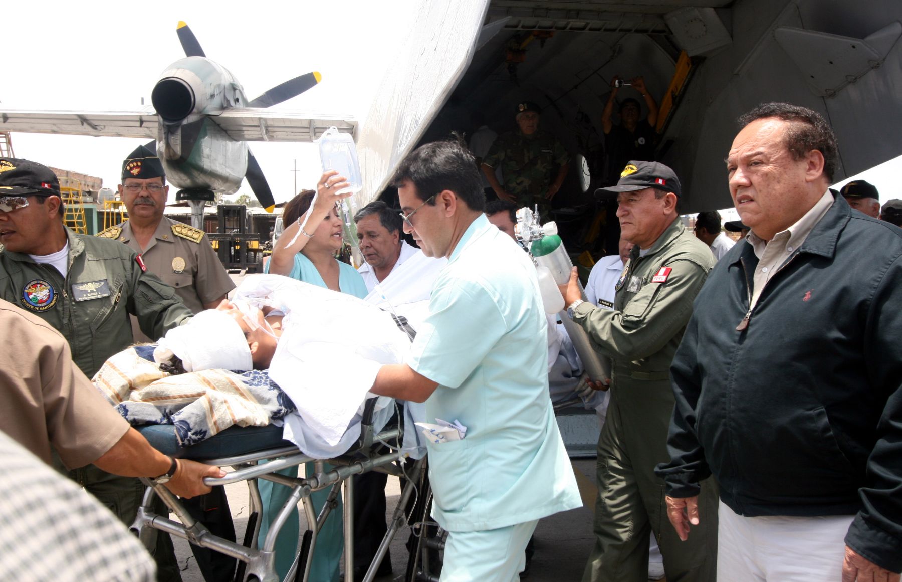 Trasladan A Hospital De La Polic A A Efectivos Heridos Durante Paro