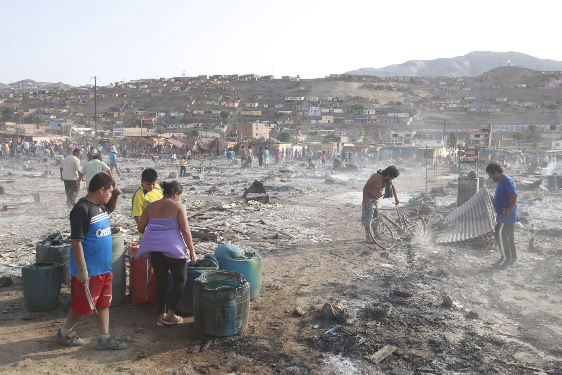 Incendio Consume Viviendas Precarias En Asentamiento Humano De Anc N