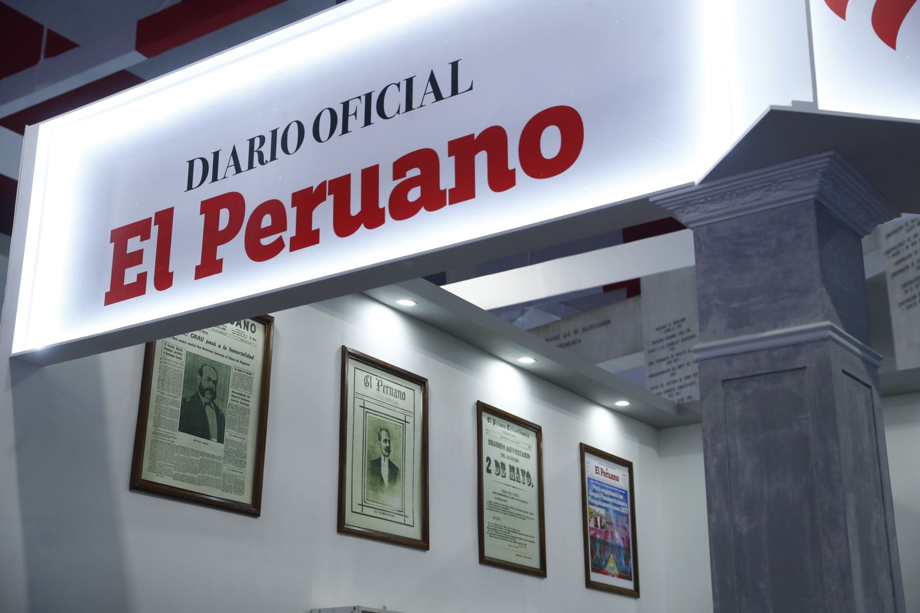 El Diario El Peruano y la Agencia de Noticias Andina se hacen presentes en la 29 Feria Internacional del Libro FIL Lima 2025 en Jesús María a través de uno de los stands del evento, en el que ofrecen al público diversas publicaciones de su fondo editorial, así como souvenires relacionados a la cultura peruana. Foto: ANDINA/Daniel Bracamonte