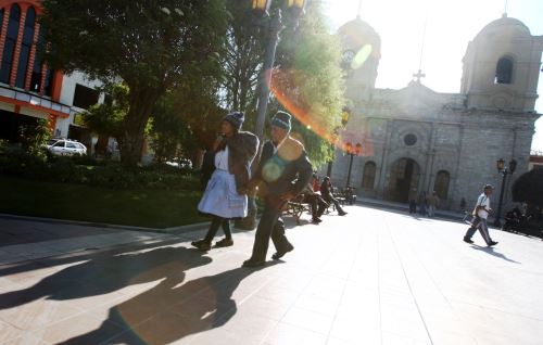 Las anomalías climáticas provocan también altas temperaturas durante el día.