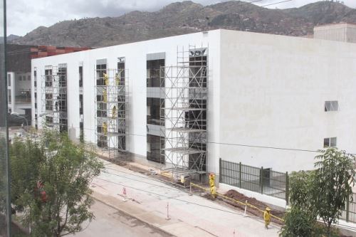 La nueva infraestructura hospitalaria beneficiará a 400,000 pobladores de Arequipa.