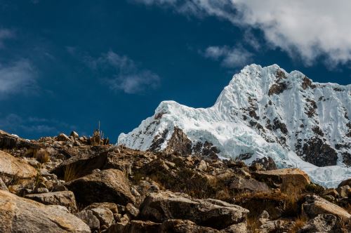 El Alpamayo es uno de los nevados más visitados por los montañistas de todo el mundo.