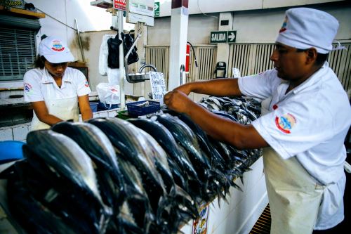 Venta directa de pescado creció exponencialmente, beneficiando a acuicultores y pescadores artesanales.