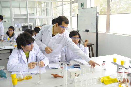 Investigadores podrán acceder a financiamiento para sus proyectos en ciencia y tecnología.