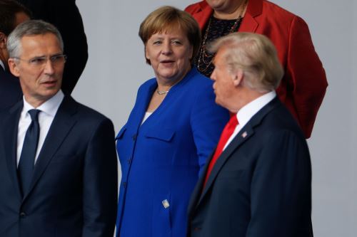 Merkel y Trump en la reunión de la OTAN