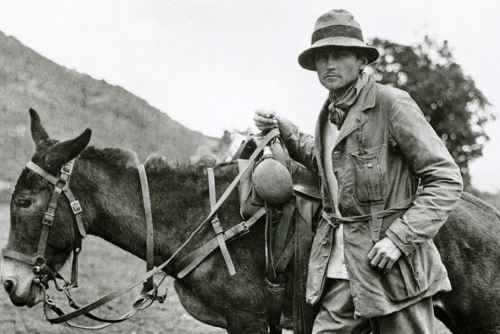 Al rastrear la ruta descrita por los españoles en sus crónicas del siglo XVI, Hiram Bingham también registró otras antiguas ciudades incas como Viycos y Espíritupampa.