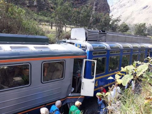 Los heridos por el choque de trenes a Machu Picchu son atendidos en Cusco.