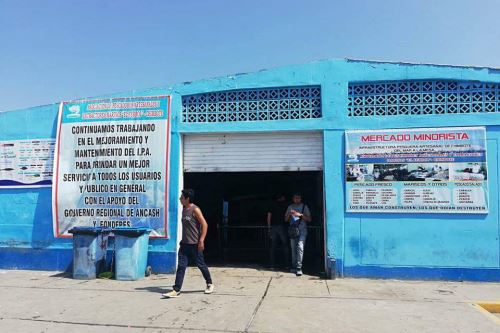 Desembarcadero pesquero de Chimbote debe cumplir con normas sanitarias vigentes.