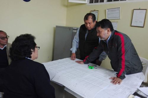 Fondepes realiza coordinaciones técnicas para iniciar intervenciones en desembarcadero pesquero de Chimbote.