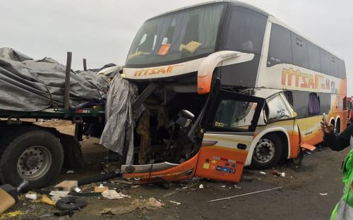 Accidente se habría producido por la fuerte neblina en la zona.