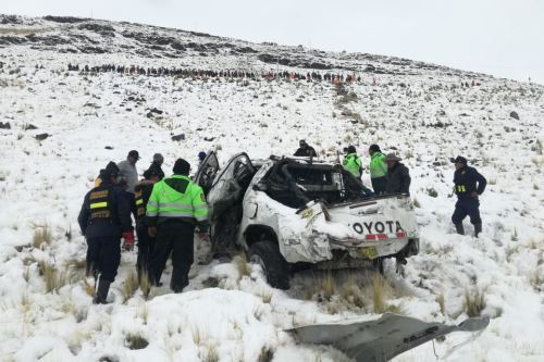 Accidente de tránsito se habría producido por la caída de nevada en la zona.