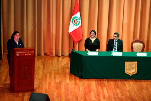 Ministra del Ambiente, Fabiola Muñoz, plantea poner en valor la biodiversidad.