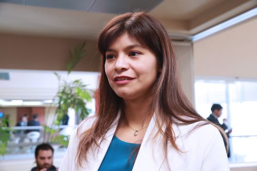Sofía Prudencio Gamio, presidenta de OSCE, destacó la transmisión en vivo de las audiencias.