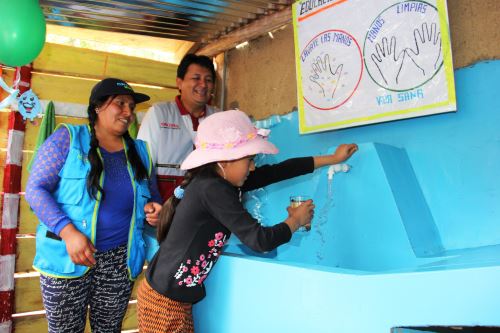 MÃ¡s de 500 hogares se benefician con el acceso a agua saludable en Huancavelica.