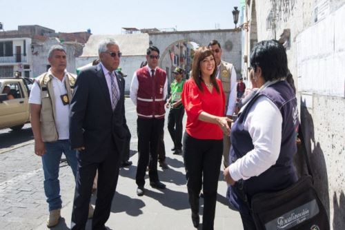 Titular del Midis cumple actividades en Arequipa.