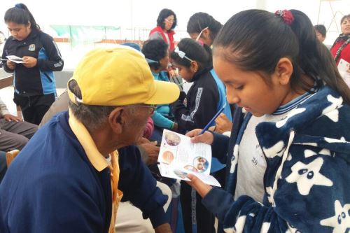 'Los Abuelos Ahora' tiene como finalidad sensibilizar e informar a los estudiantes sobre los derechos de los adultos mayores.