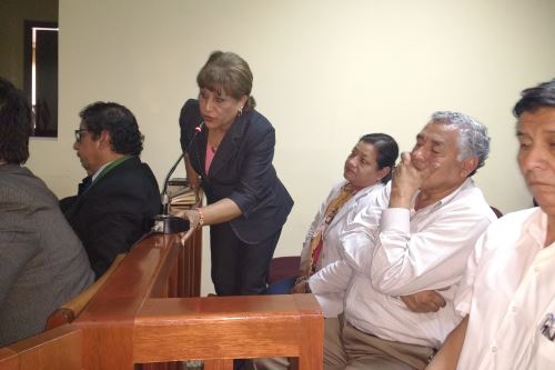 Victoria Espinoza y Julio Cortez enfrentan proceso judicial por irregularidades en municipio del Santa.