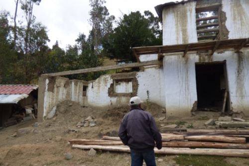 Vivienda afectada por agrietamientos en Chillimpampa, en la región Cajamarca.