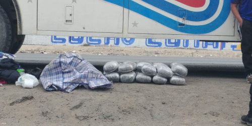 Aún se desconoce cuántos kilos de marihuana transportaba mujer en bus que fue intervenido a la altura del pueblo joven Las Brisas, en el distrito de Nuevo Chimbote, provincia ancashina del Santa.