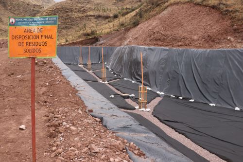 Proyecto mejoramiento del servicio de limpieza pública abarca las etapas de almacenamiento, barrido, recolección, transporte, reaprovechamiento y disposición final de residuos sólidos del distrito de Lucre.