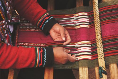 Los artesanos que recibirán la certificación provienen de diversas regiones del país.