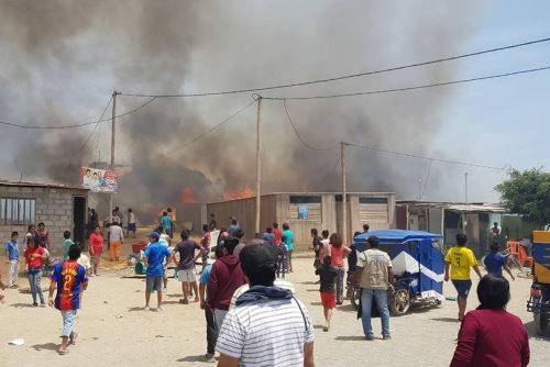 COER Áncash descartó daños personales por incendio en el pueblo Colinas de Jesús, en el distrito de Nuevo Chimbote.