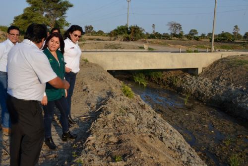 Minagri ejecuta labores de descolmatación de ríos, canales y drenes en las seis provincias de Piura.