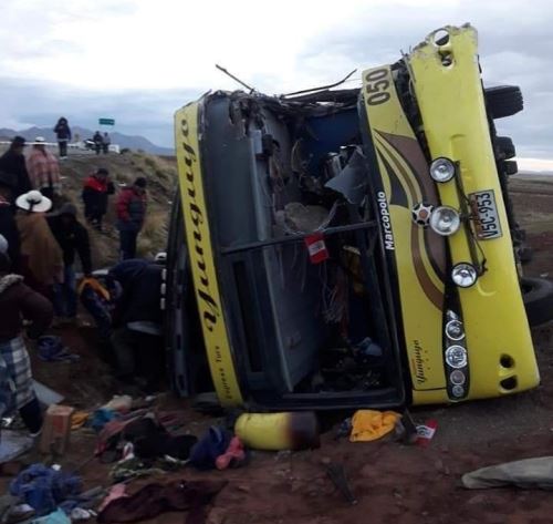 Accidente de tránsito ocurrió en la carretera Binacional, en Puno.