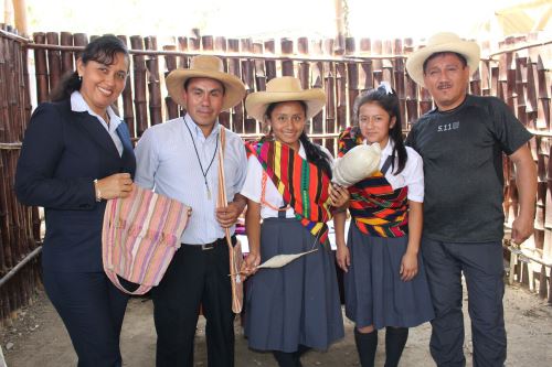 Los escolares mostrarán diversos tejidos. como mantas, ponchos, fajas, bolsas y otros.