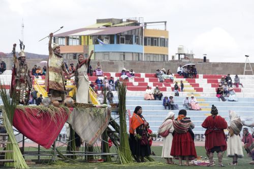 Escenificación concluyó con una ceremonia en el estadio Enrique Torres Belón de Puno.