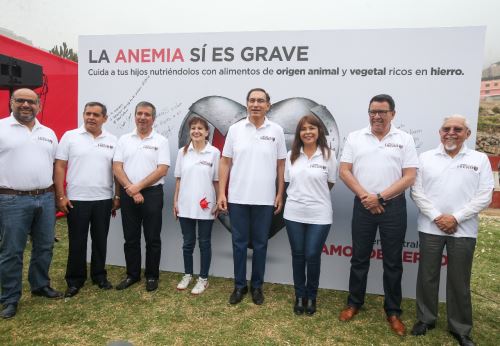 Presidente Martín Vizcarra encabezó lanzamiento de campaña 'Amor de Hierro' en Lima.