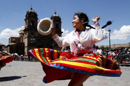 En Cusco se anunciará la Agenda del Bicentenario de la Independencia a ritmo de danzas típicas y pasacalle.