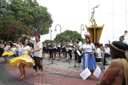 Comunidades indígenas amazónicas de Loreto mostraron sus expresiones culturales.