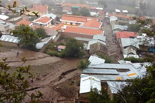 Defensa Civil de Cusco no ha reportado daños personales a causa del huaico.