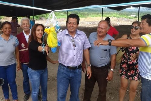 Planta de tratamiento de residuos sólidos fue inaugurado por el alcalde provincial de Huallaga, Arístides Grandes.