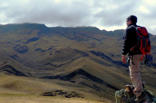 Falla geológica activa Pachatusan, estudiada por el proyecto científico Cusco-Pata.