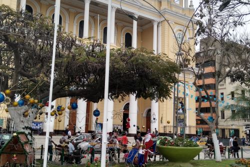 Municipio de Chiclayo organizó el Decimocuarto Festival de Luces y Colores Navidad 2018.