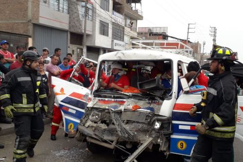 Siniestro provocó gran congestión vehicular en Trujillo.