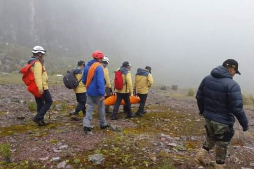 Cuerpo sin vida de Ángela Carmelino fue hallado en un peñasco en posición decúbito dorsal en un peñasco de la montaña Pitusiray.