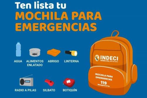 Mochila de emergencias debe contener agua, alimentos no perecibkes, abrigo, linterna, radio con pilas, silbato y un botiquín.