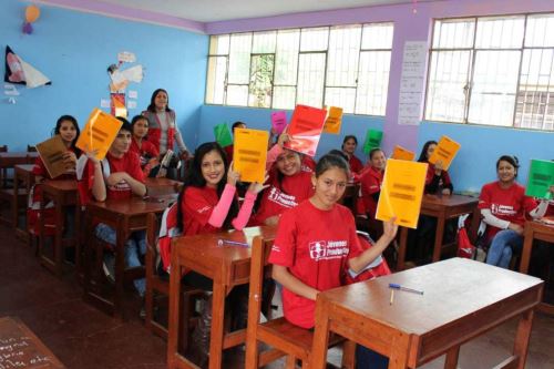 En la capacitación, los jóvenes refuerzan sus habilidades en comunicación y liderazgo.