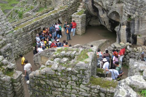 Machu Picchu, ícono de identidad nacional y orgullo del pasado, fue visitado por escolares de zonas de extrema pobreza del país.