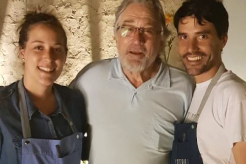 El actor estadounidense Robert de Niro visitó el restaurante Central y compartió con el chef Virgilio Martínez.