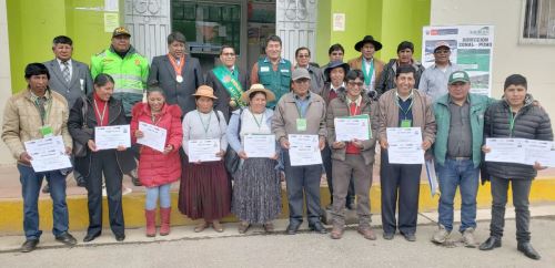 Un total de 26 ganaderos de Lampa recibieron certificación de Agro Rural como talentos rurales.