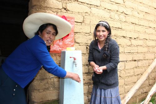 Más de 1,000 pobladores de Curgos, en La Libertad, se benefician con agua clorada.