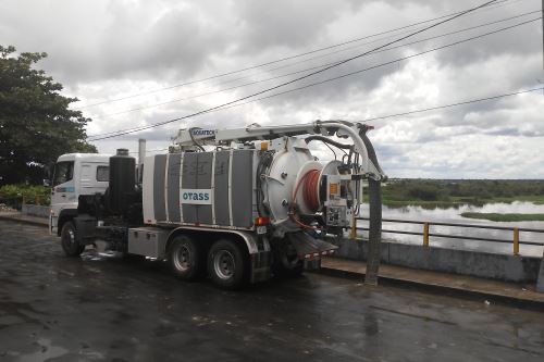 Técnicos de 'Operación alcantarillado' están capacitados en manejo de hidrojets de última generación y camiones cisternas.